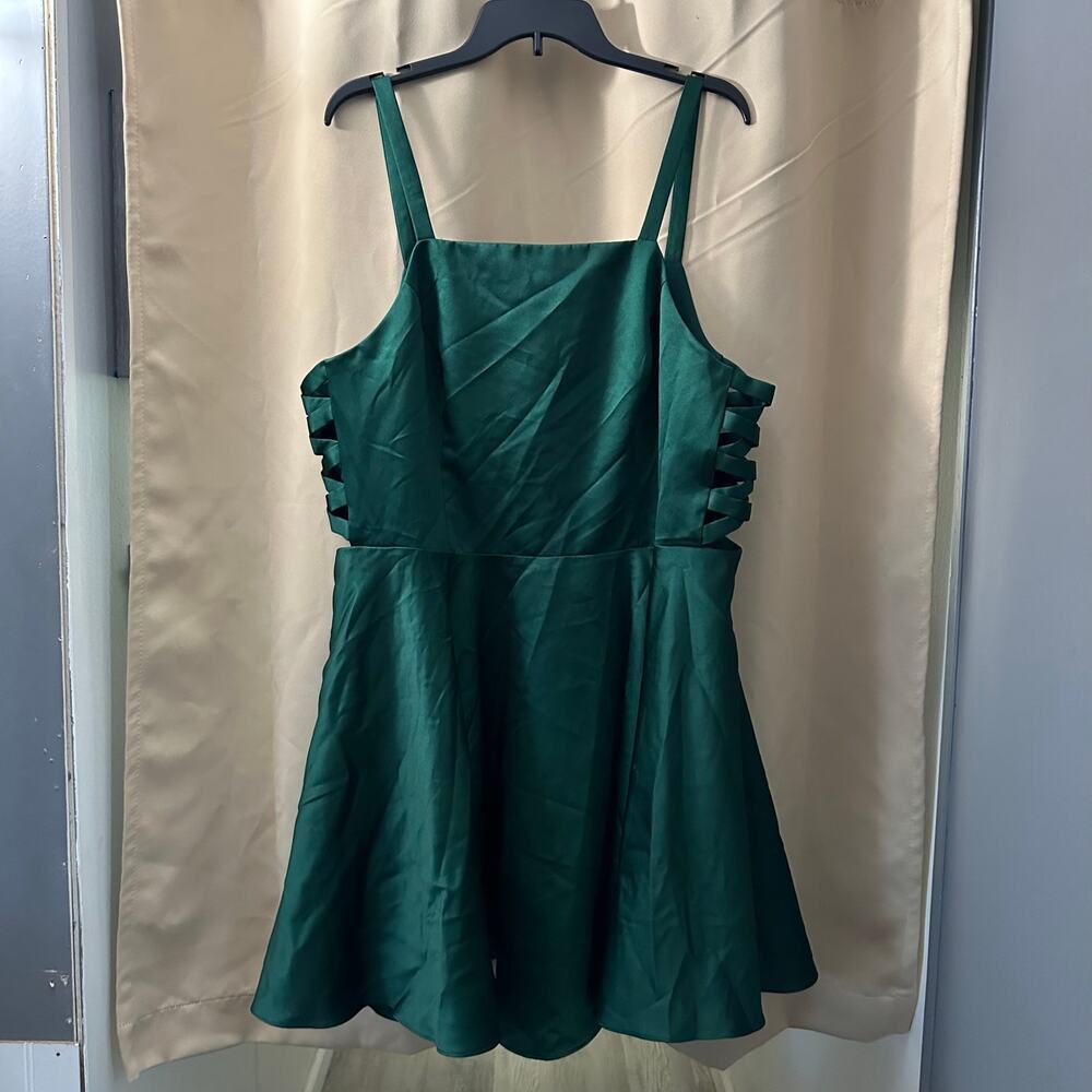 Jules & Cleo NWT Short Silky size 20 Deep Green Dress